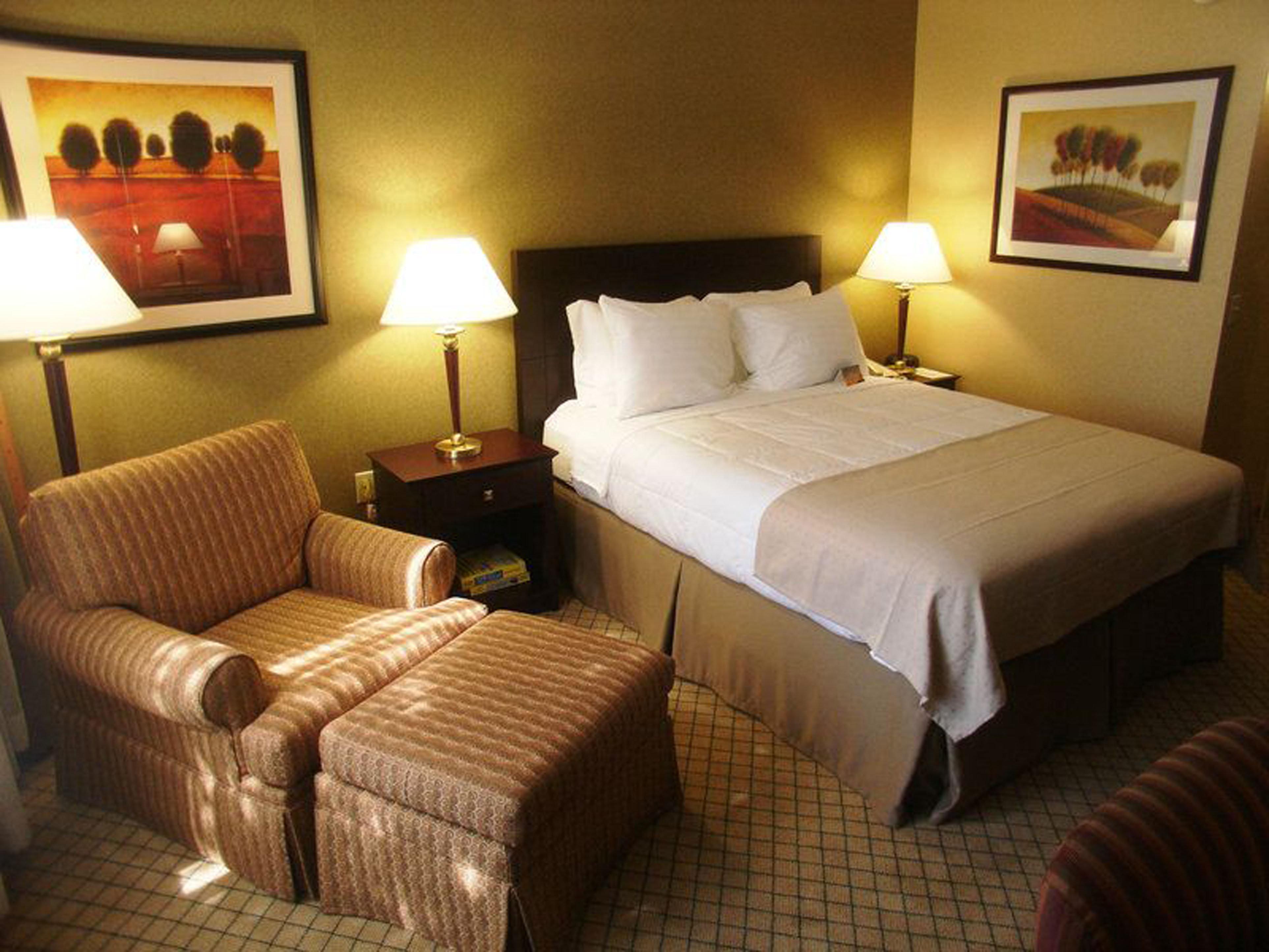 Armoni Inn & Suites Orangeburg الغرفة الصورة