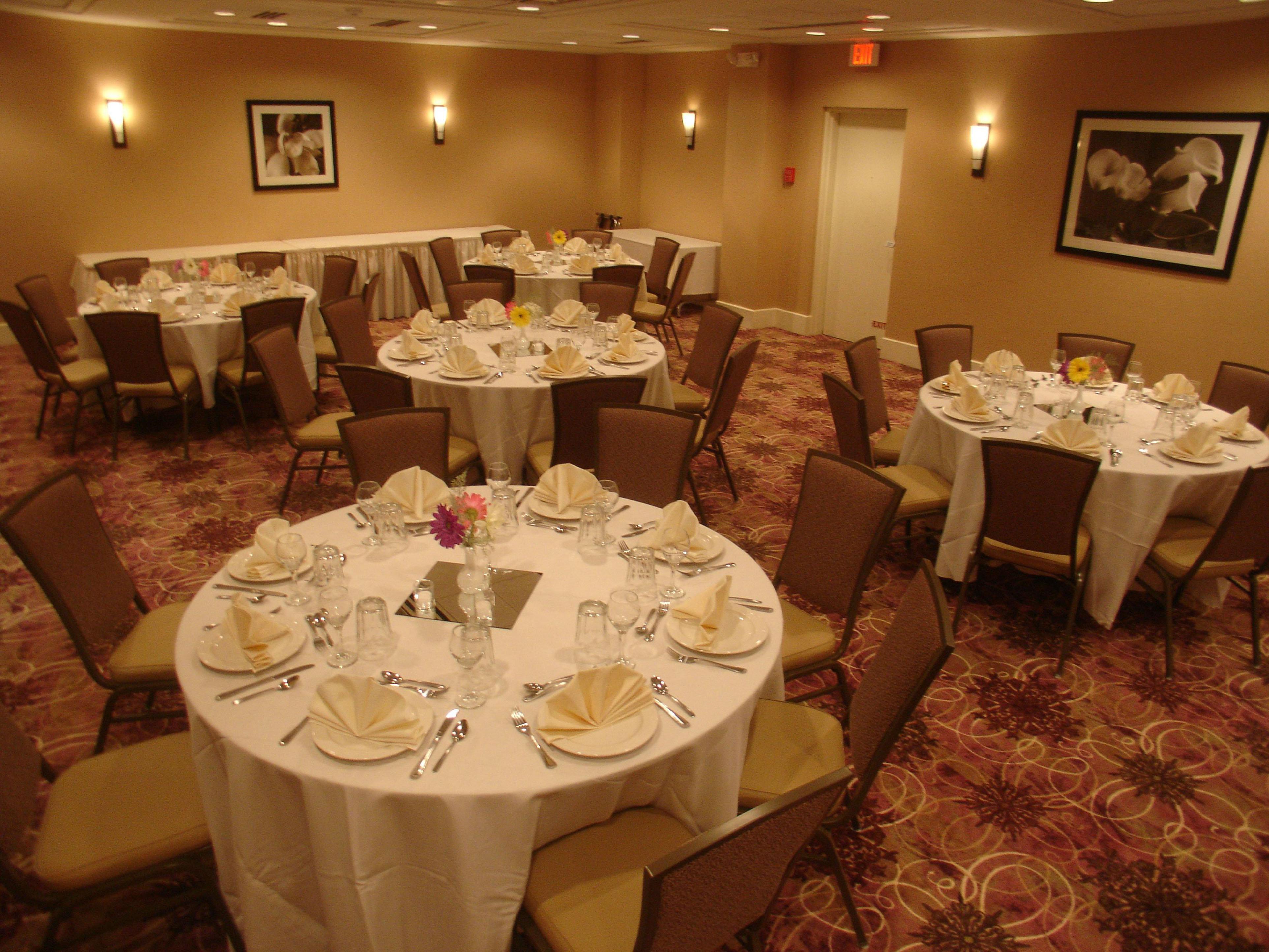 Armoni Inn & Suites Orangeburg المطعم الصورة